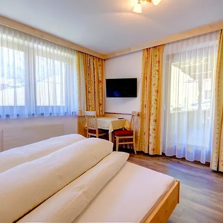 Roasnerhof Apartman *